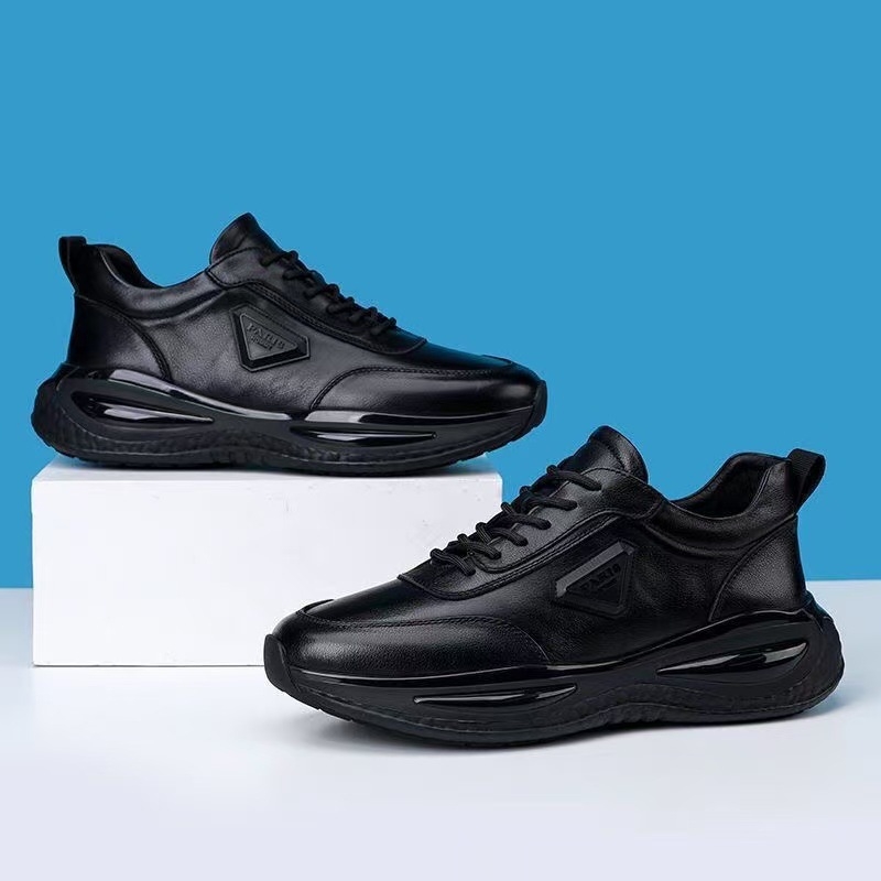 Vīriešu ikdienas sporta apavi ar gumijas zoli, apaļa purngala, auklas priekšā, vidēja papēte 3–5 cm, pavasaris