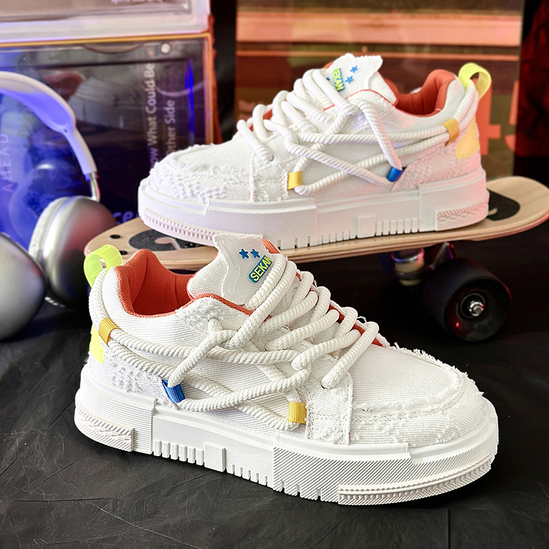 Pantofi sport tip board shoes cu partea superioară din canvas, vârf rotund, talpă din cauciuc, închidere cu șiret