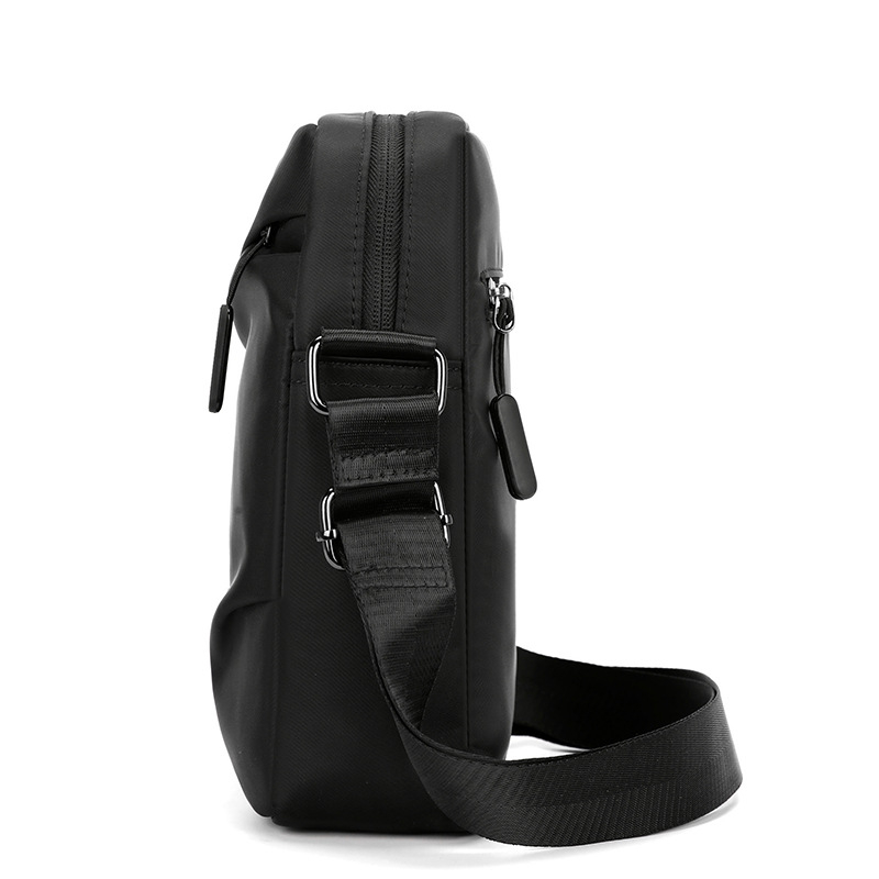 Muška torba preko ramena, gradski minimalizam, Oxford tkanina, najlon podstava, vodootporna, ultra lagana