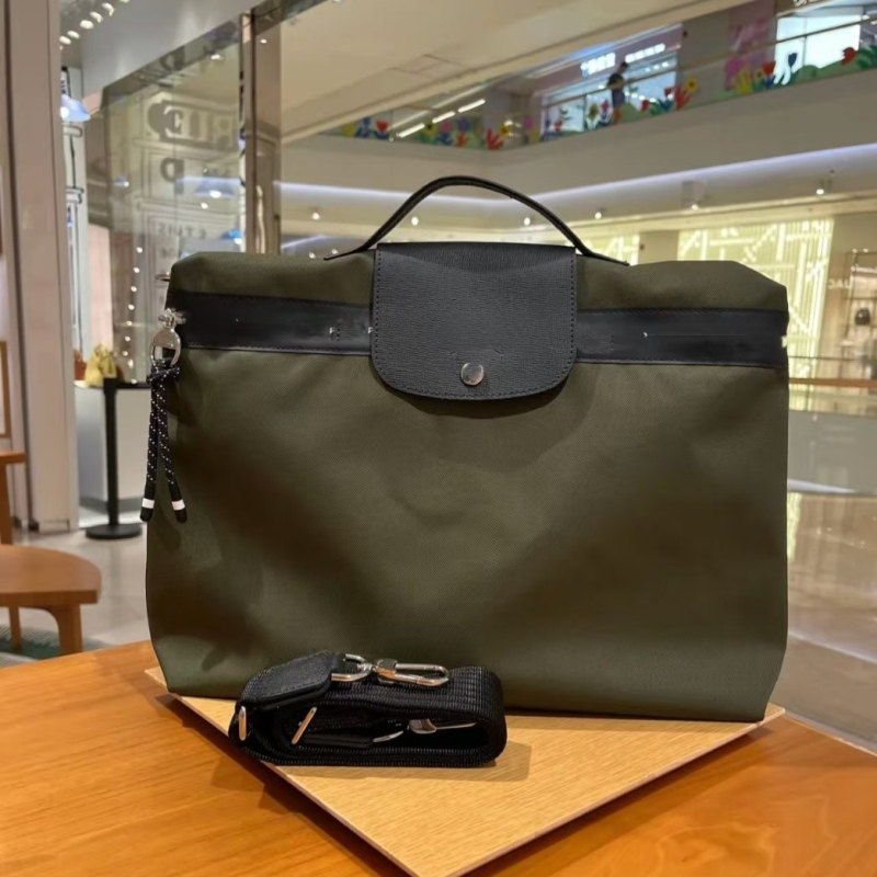 Muška nylon laptop torba preko ramena – ultra lagana, poliester podstava, proljeće 2025, poslovna putovanja