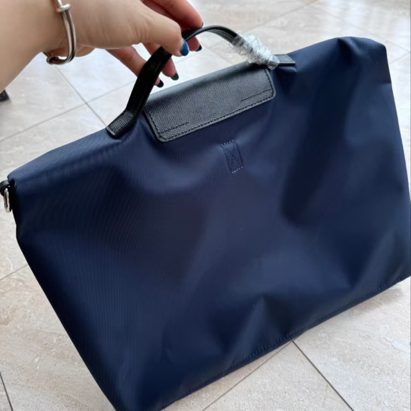 Muška nylon laptop torba preko ramena – ultra lagana, poliester podstava, proljeće 2025, poslovna putovanja