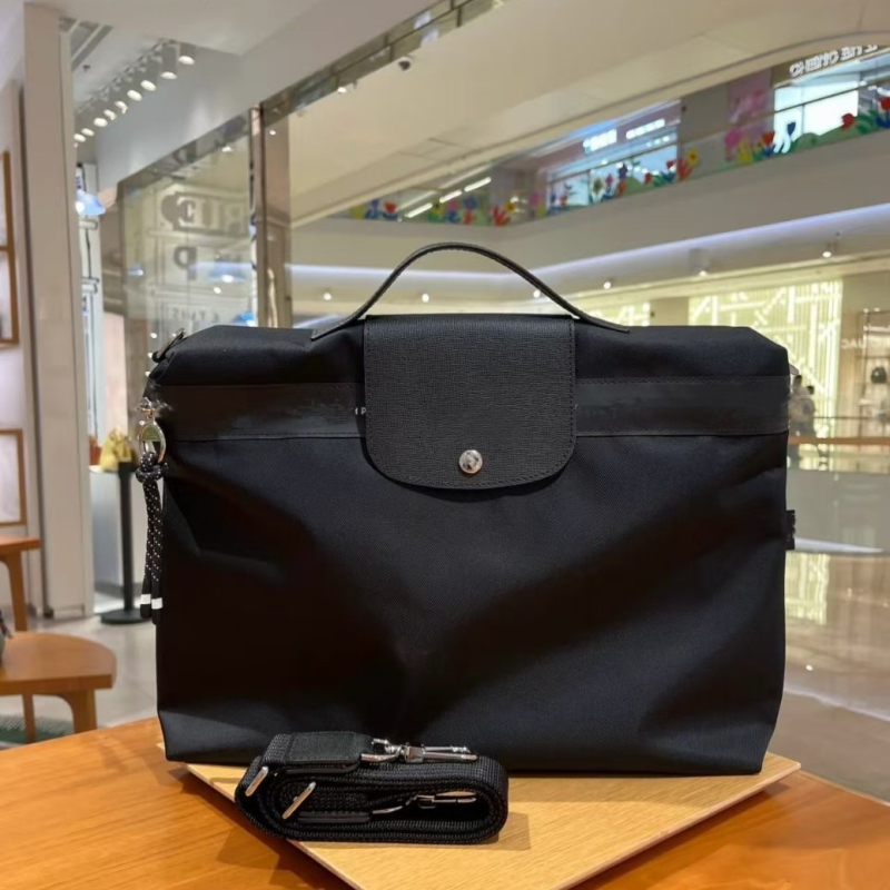 Muška nylon laptop torba preko ramena – ultra lagana, poliester podstava, proljeće 2025, poslovna putovanja