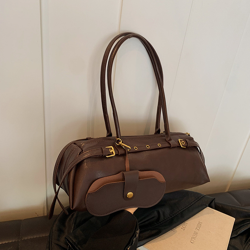 Γυναικεία tote τσάντα – αστικός μινιμαλισμός, PU υλικό, μορφή μαξιλαριού, φερμουάρ, άνοιξη 2025