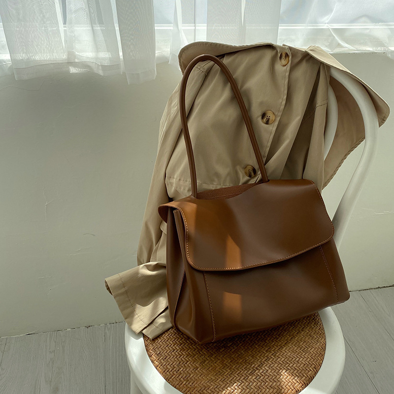 First Moai PU kožna crossbody torba - urbano minimalistički stil, magnetski zatvarač