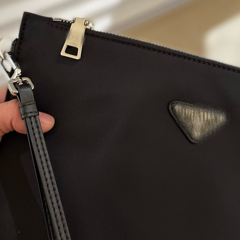 Muška clutch torba od prave kože, gornji sloj kravlje kože, karirani uzorak, podstava od kravlje kože, za svakodnevnu upotrebu, ljeto 2024 izdanje