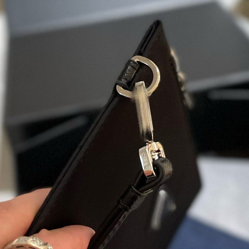Muška clutch torba od prave kože, gornji sloj kravlje kože, karirani uzorak, podstava od kravlje kože, za svakodnevnu upotrebu, ljeto 2024 izdanje
