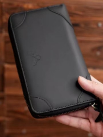 Muška kožna clutch torba | vodootporna, jednobojna, podstava: poliester, za ID/kartice (Materijal: prirodna koža; Funkcija: vodootporna; Dizajn: jednobojan; Podstava: poliester; Kategorija: muška clutch torba)