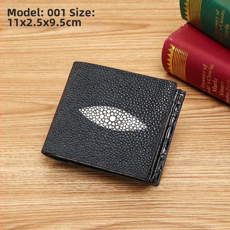 Kožený clutch bag z pravej kože, textúra perlovej rybej kože, viaceré sloty na karty, štýl business elite, podšívka z pravej kože, jar 2025 uvedenie