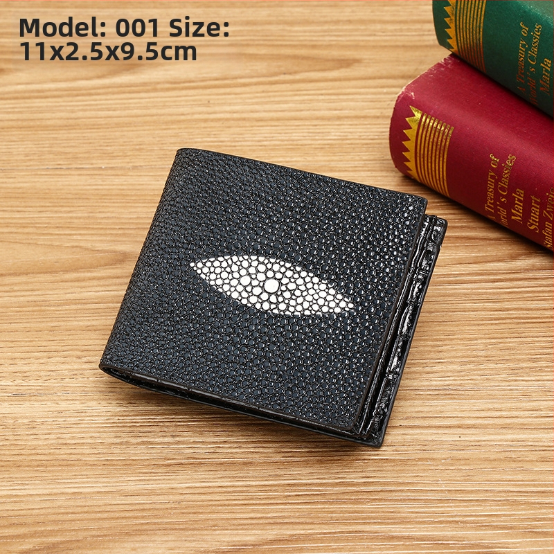 Kožený clutch bag z pravej kože, textúra perlovej rybej kože, viaceré sloty na karty, štýl business elite, podšívka z pravej kože, jar 2025 uvedenie