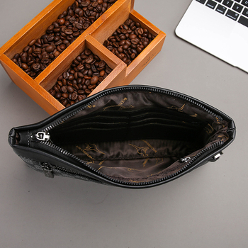 Férfi clutch táska üzleti utazáshoz — egyszínű modell, anyag: más, bélés poliészter, kopásálló, nyár 2024 (Stílus: üzleti utazás; Anyag: más; Bélés: poliészter; Kopásállóság; Szezon: Nyár 2024)