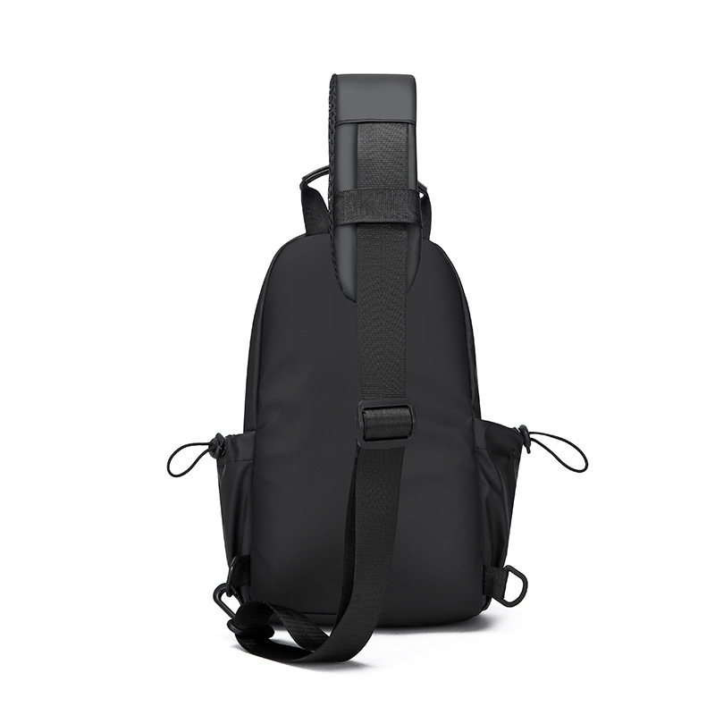 Muška crossbody torba, ultra lagana, street style, materijal kožna membrana, kompatibilna s prijenosnim racunalom, casual putovanje