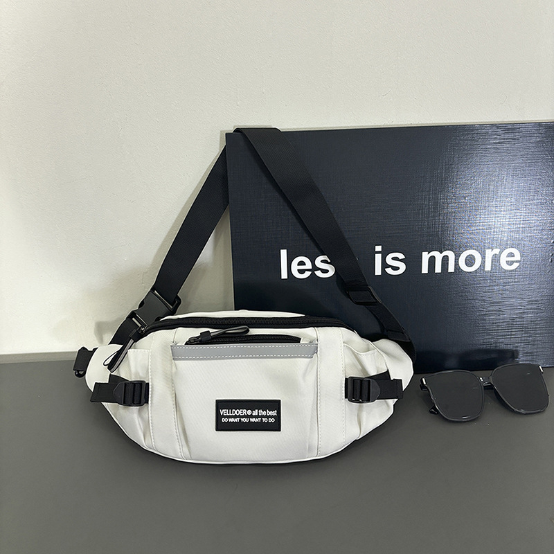 Muška chest bag u japanskom stilu, casual streetwear, od Oxford tkanine, poliester podstava, unutarnji džepovi za telefon i osobnu iskaznicu, meka, trodimenzionalna torba za svakodnevnu uporabu