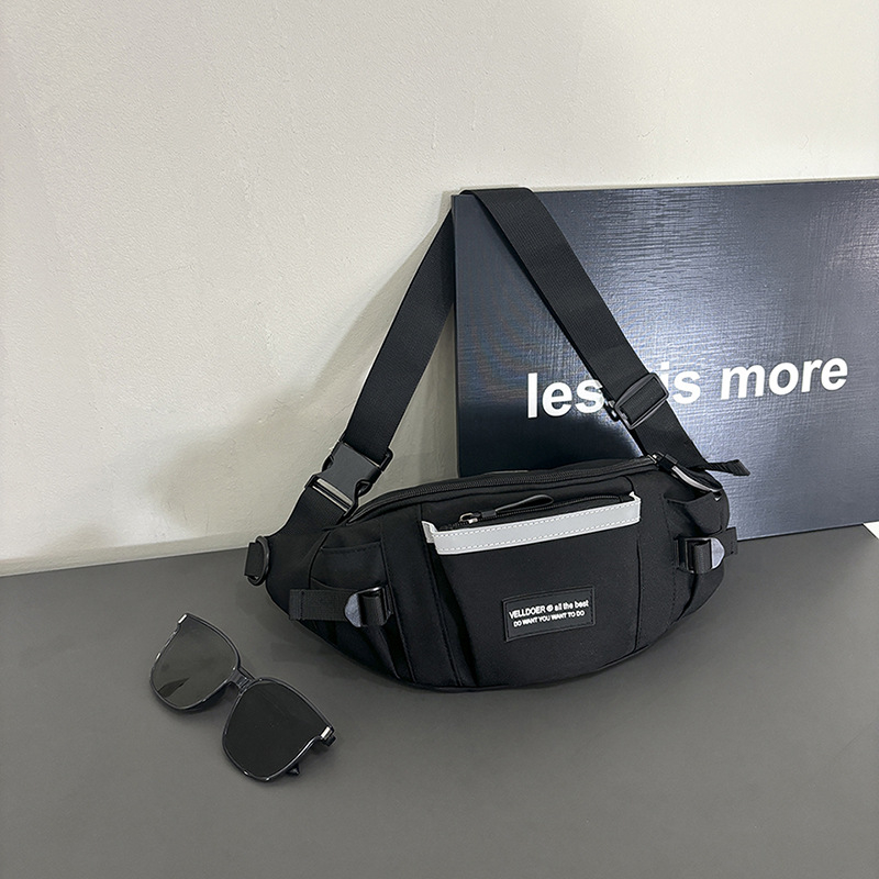 Muška chest bag u japanskom stilu, casual streetwear, od Oxford tkanine, poliester podstava, unutarnji džepovi za telefon i osobnu iskaznicu, meka, trodimenzionalna torba za svakodnevnu uporabu