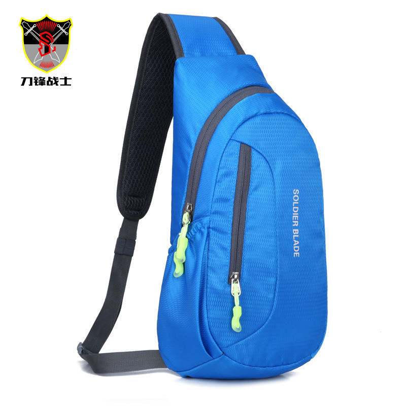Muška crossbody torba – dvostruka upotreba nošenja preko prsa ili ramena, za outdoor aktivnosti, prozračni poliester, gradski stil, kapacitet ispod 20 L