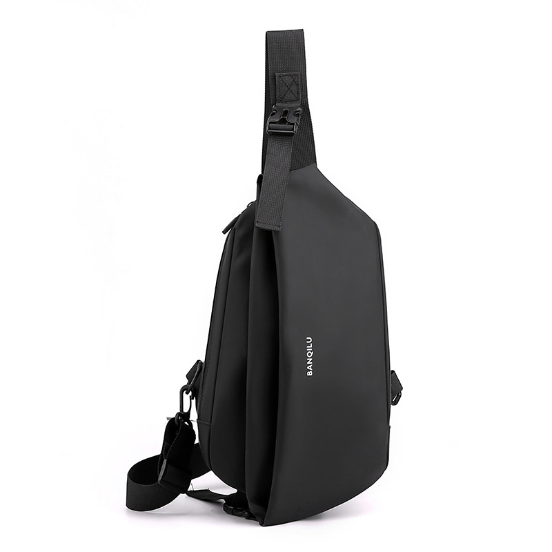 Muška crossbody torba s više pretinaca (Materijal: najlon; Zatvaranje: zatvarač; Vodootporna; Unutarnji džepovi: džep sa zipom, džep za mobitel, džep za ID; Model: 5428)