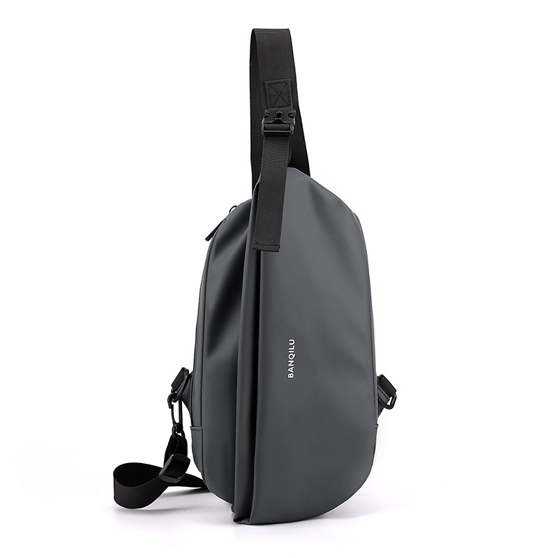 Muška crossbody torba s više pretinaca (Materijal: najlon; Zatvaranje: zatvarač; Vodootporna; Unutarnji džepovi: džep sa zipom, džep za mobitel, džep za ID; Model: 5428)