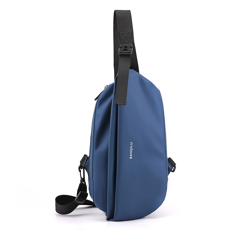 Muška crossbody torba s više pretinaca (Materijal: najlon; Zatvaranje: zatvarač; Vodootporna; Unutarnji džepovi: džep sa zipom, džep za mobitel, džep za ID; Model: 5428)