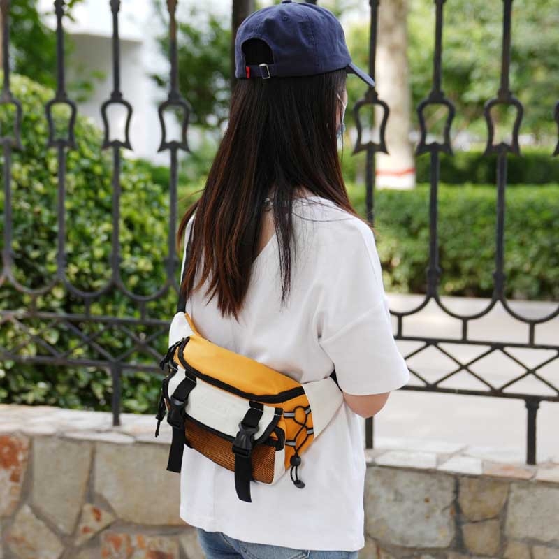 Muška crossbody torba, ulični stil, najlon materijal, dizajn sa slovima, model FG 809A (Model FG 809A; Materijal: Najlon; Funkcija: Otpornost na habanje; Dizajn: Slova; Sezona: Proljeće 2025)