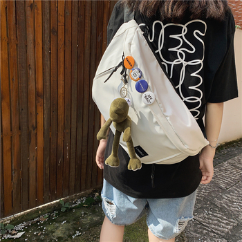 Τσάντα crossbody από νάιλον με θήκη με φερμουάρ — στυλ δρόμου