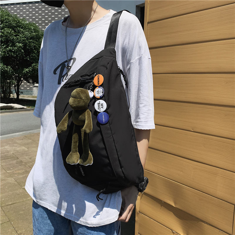 Τσάντα crossbody από νάιλον με θήκη με φερμουάρ — στυλ δρόμου