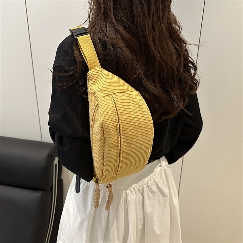 Corduroy τσαντάκι μέσης για κινητό, αστικό στυλ, με εσωτερική τσέπη τύπου patch και κλείσιμο με φερμουάρ — Άνοιξη 2025