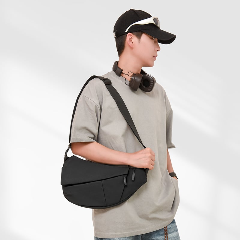 Muška crossbody torba za sport i putovanja — PU materijal, ultra lagana, otporna na habanje, podstava od poliestera, izdanje jesen 2025