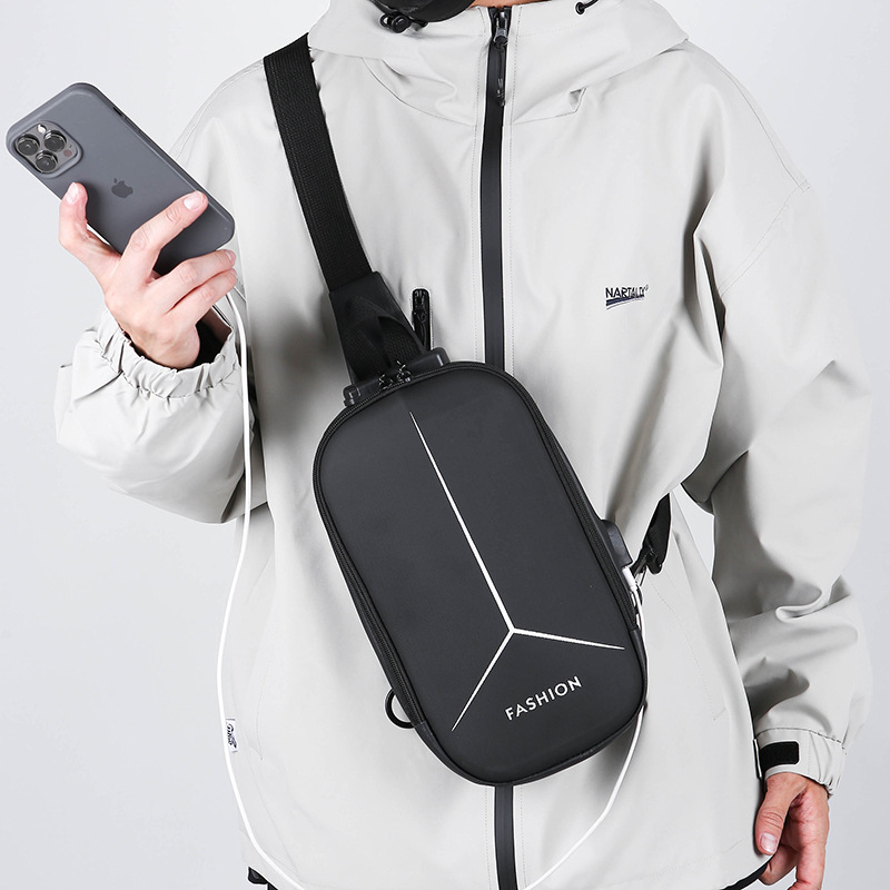 Muška crossbody torba Point Game s protivkrađom, USB punjenjem, otporno kućište, gradski jednostavan stil