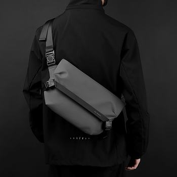 Muška torbica za prsa – ulični stil, najlonska crossbody torba s funkcijom smanjenja opterećenja, podstava od poliestera (Zima 2024)