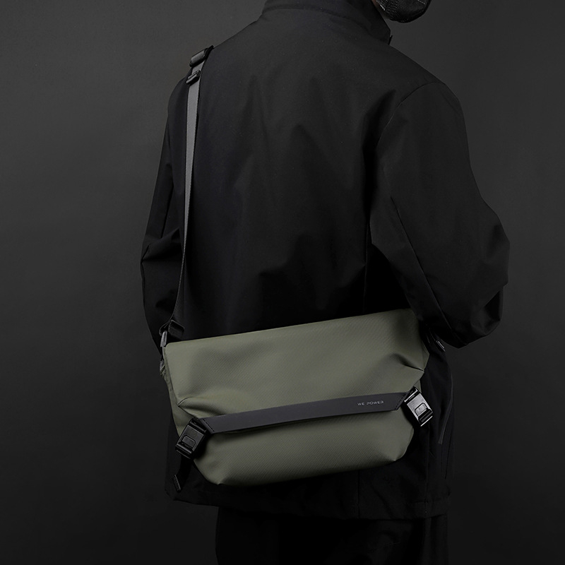 Muška torbica za prsa – ulični stil, najlonska crossbody torba s funkcijom smanjenja opterećenja, podstava od poliestera (Zima 2024)