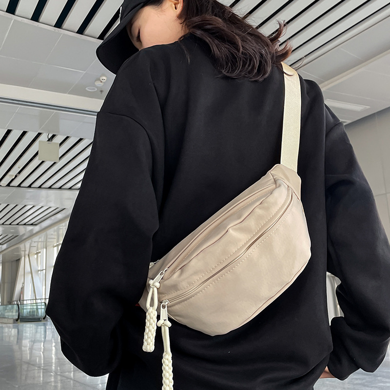 Τσάντα στήθους με αστικό στιλ, καμβάς, κλείσιμο με φερμουάρ, εσωτερική τσέπη με φερμουάρ, επένδυση από πολυεστέρα