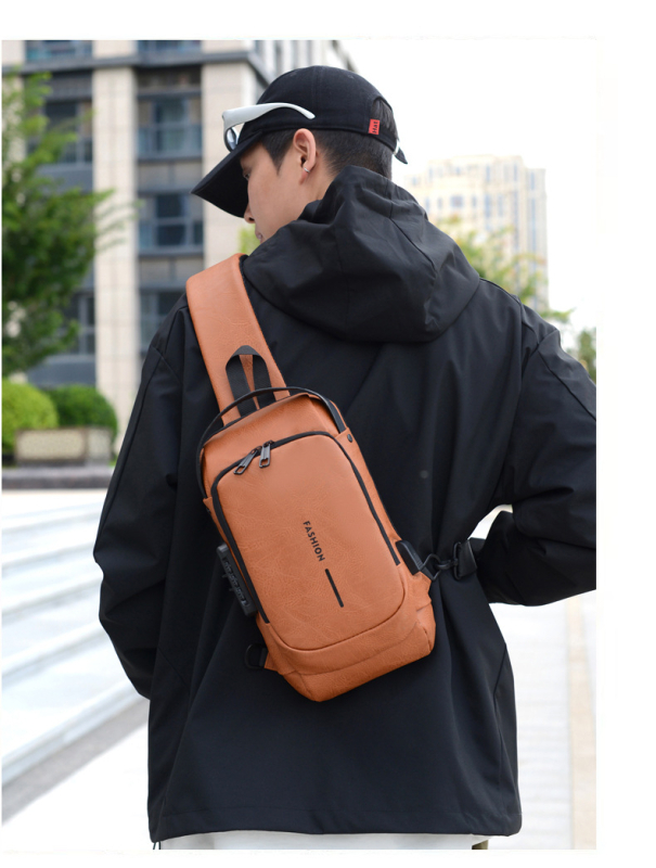 Férfi mellkasi táska — szabadidős utazási stílus, PU anyag, ultra könnyű, mintázat betűkkel, 2025 tavasz