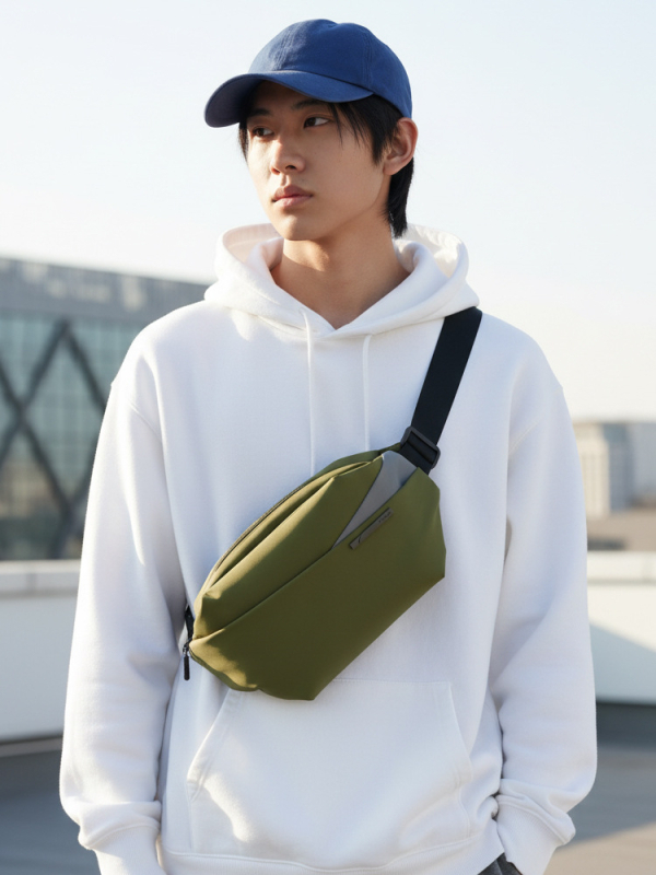 Mr. Zhuge muška crossbody torba – cyber-funkcionalni stil, filmmaterijal, prozračna, antibakterijska, proljeće 2025