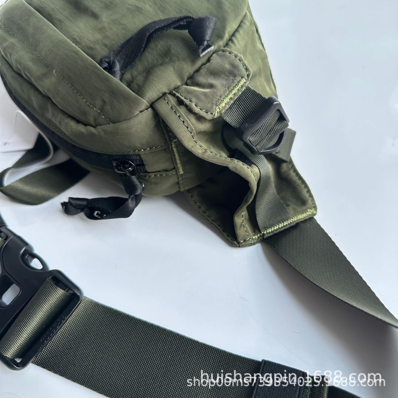 Pánska crossbody taška cez rameno, street štýl, Oxford materiál, nylonová podšívka, jednoduchý dizajn