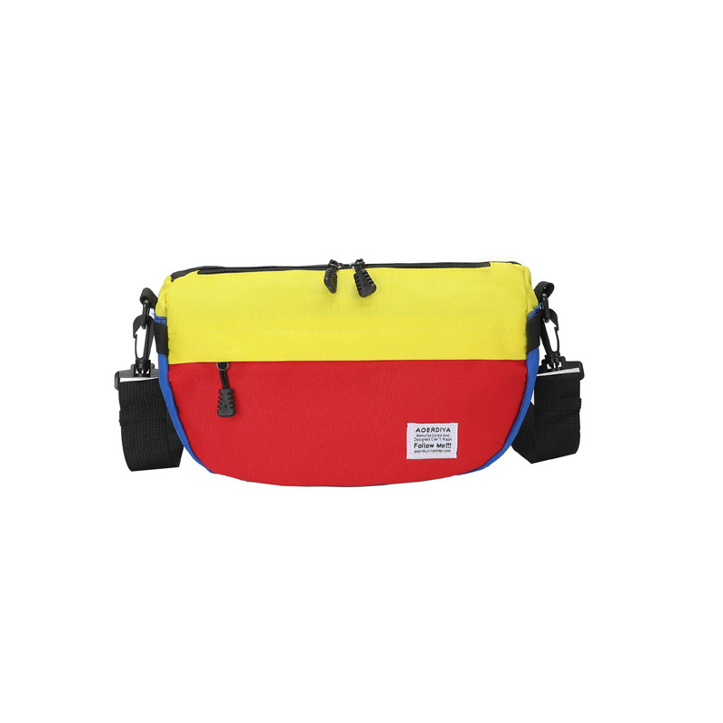 Crossbody torba, platna, urbana jednostavnost, underarm stil, zatvaranje na zip, s unutarnjim slojem