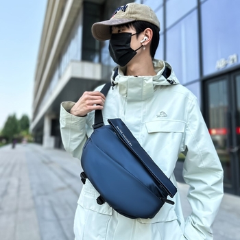 Muška crossbody torba od najlona, zatvarač, unutarnja džep za ID, mekana poliester podstava