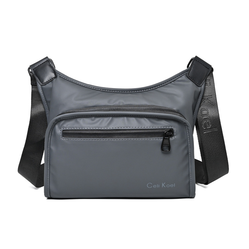 Muška crossbody torba s neutralnim dizajnom, materijal kožna membrana, mogućnost skladištenja, za slobodno vrijeme putovanja, proljeće 2025.