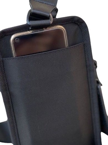 Muška torbica na ramenu od balističkog najlona - kompaktna, svestrana, urbanistički minimalistički stil, svakodnevna upotreba, proljeće 2024