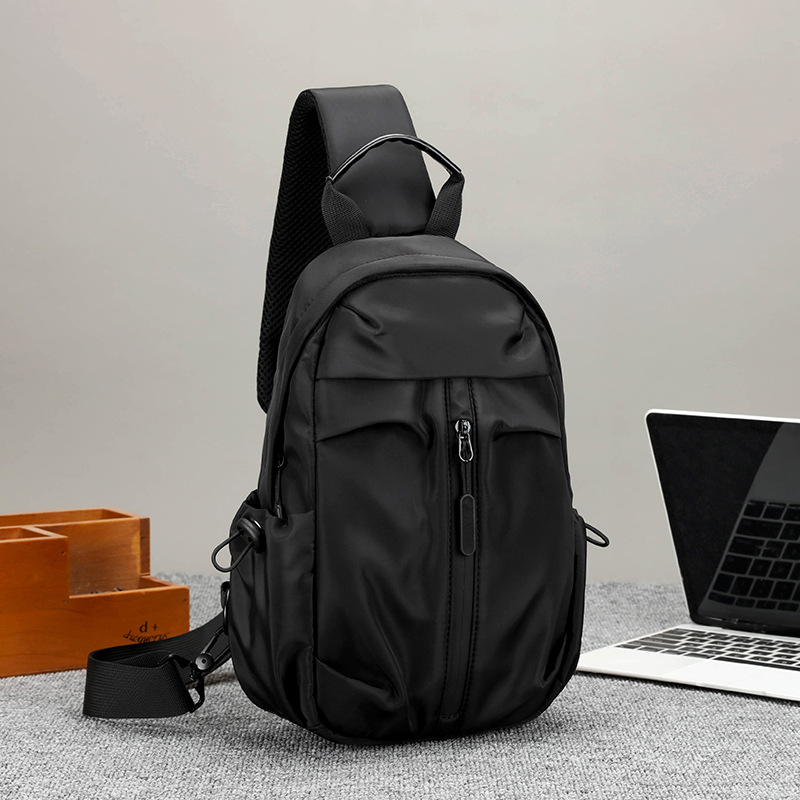 Geantă de piept pentru bărbați – nylon impermeabil, stil de călătorie pentru relaxare, căptușeală din poliester, primăvara 2025