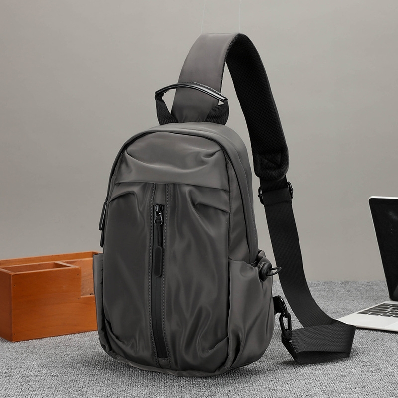 Geantă de piept pentru bărbați – nylon impermeabil, stil de călătorie pentru relaxare, căptușeală din poliester, primăvara 2025