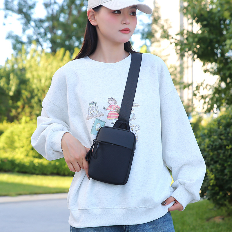 Geantă de piept pentru bărbați, pentru relaxare și călătorii – Nylon, rezistentă la uzură, stil urban minimalist