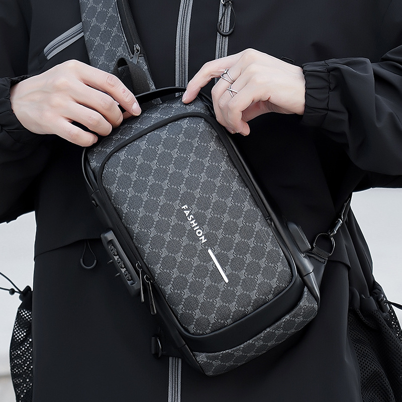 Muška anti-kradna torba za prsa s zaključavanjem na šifru, karirani uzorak, PU materijal, otporna, višenamjenska crossbody torba