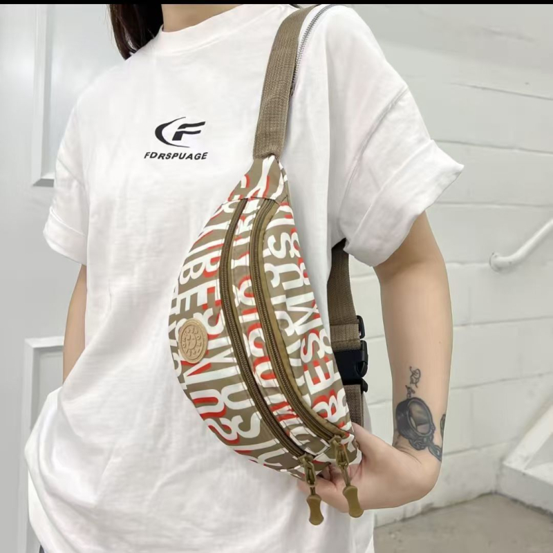 Muška pojas torba, najlon, gradska jednostavnost, prozračna, vodootporna, ultra lagana, uzorak s slovima, podstava od poliestera, proljeće 2025