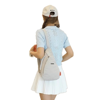 Geantă de piept pentru bărbați din nylon, stil proaspăt și plăcut, model monocrom, pentru călătorii de relaxare