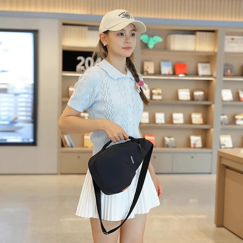 Geantă de piept pentru bărbați din nylon, stil proaspăt și plăcut, model monocrom, pentru călătorii de relaxare