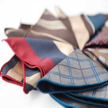 Batistă de buzunar Doris.TD | fibră poliesterică | model geometric | țesătură jacquard | stil casual