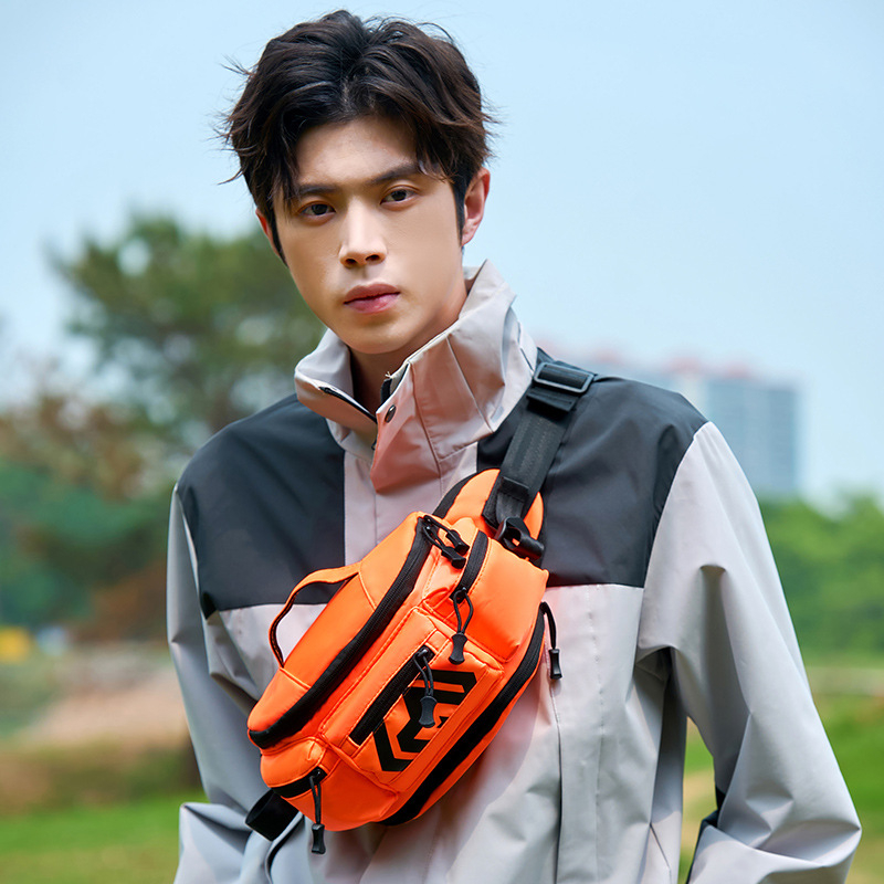 Muška pojasna torba crossbody stilom - poliester, prozračna, vodootporna, ultralakа, džep za 8-inčni prijenosnik