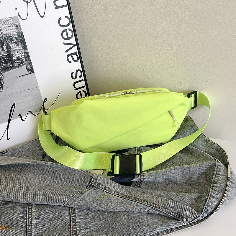 Geantă de piept pentru bărbați, stil urban minimalist, nailon, rezistentă, buzunar pentru laptop de 8 inci