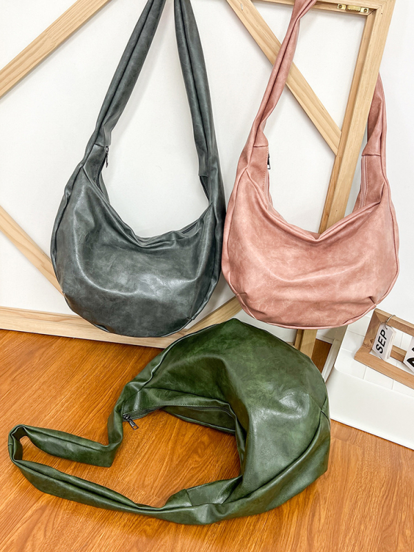 Muška crossbody torba uličnog stila, PU materijal, vodootporna, podstava od poliestera-pamuka, jednobojna
