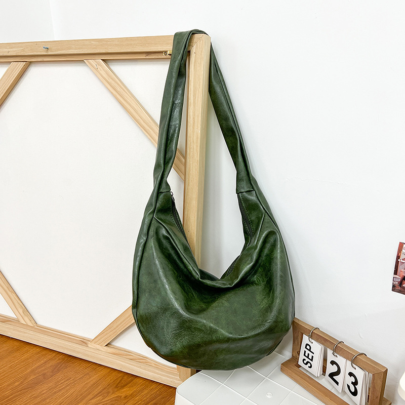 Muška crossbody torba uličnog stila, PU materijal, vodootporna, podstava od poliestera-pamuka, jednobojna
