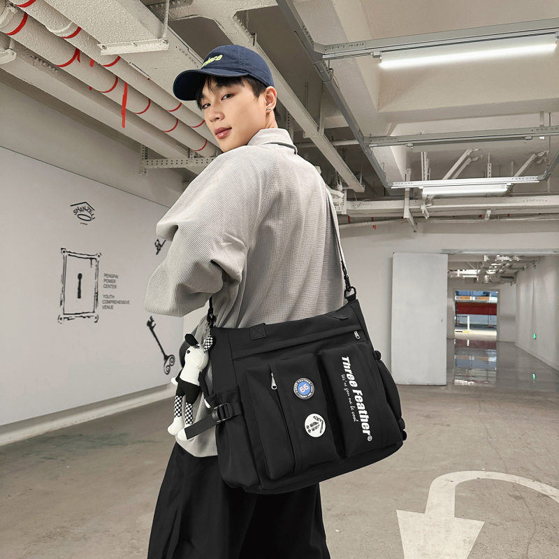 Muška crossbody torba za učenike